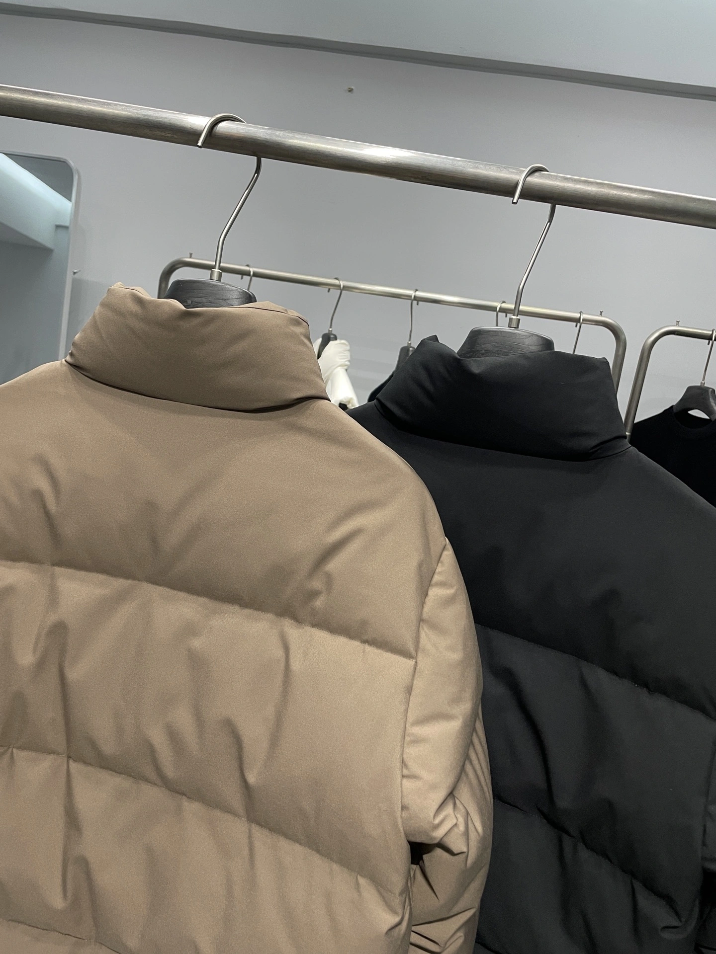 wg.luxury-- 7o9385r Down jacket white duck down nylon 2colour item: E-F000J1307-2